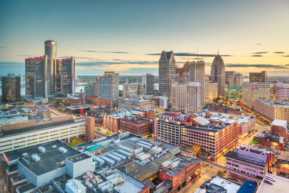 What to Do During an Overnight Layover in Detroit