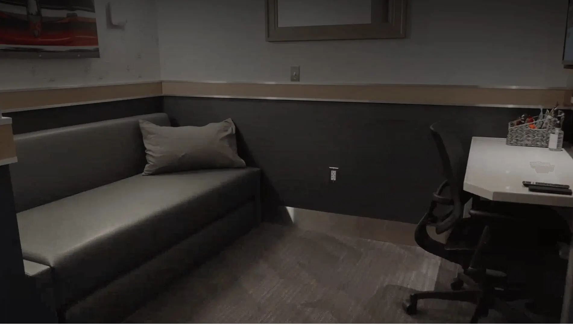 Why Private Airport Suites are Better than Airport Sleeping Pods