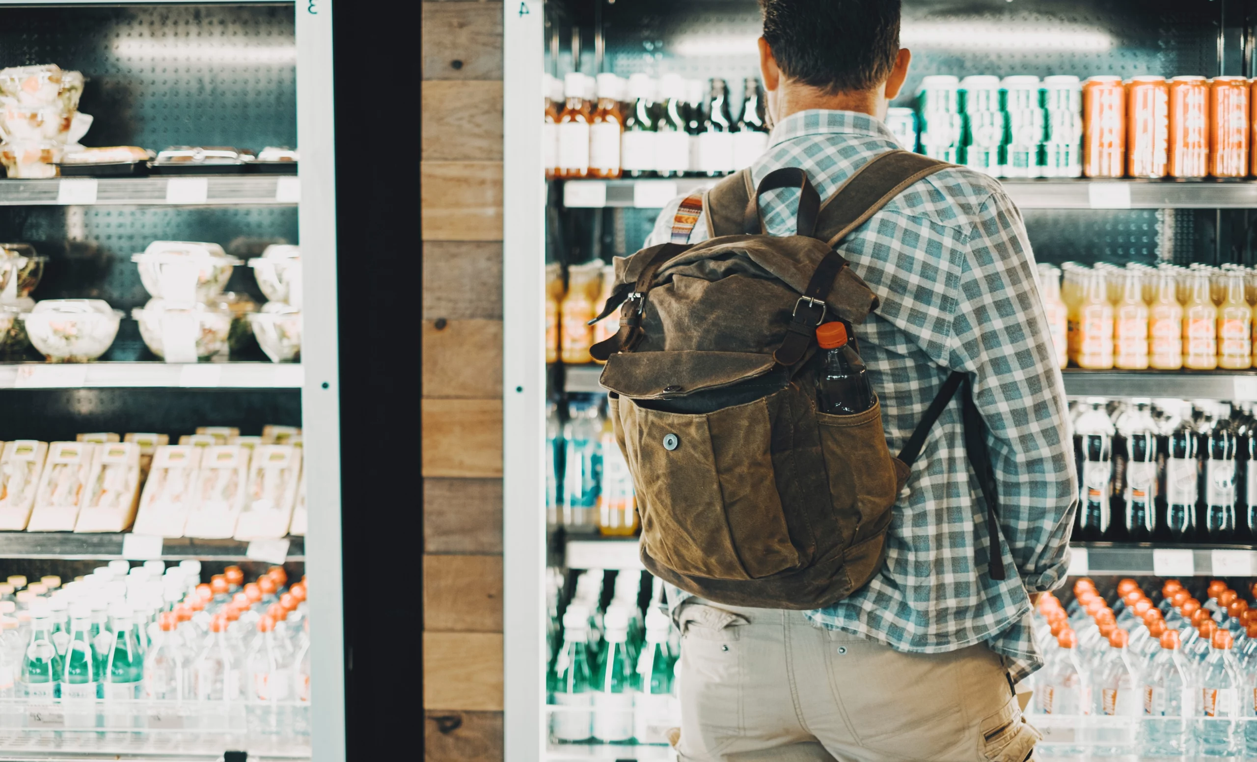 airport shopper